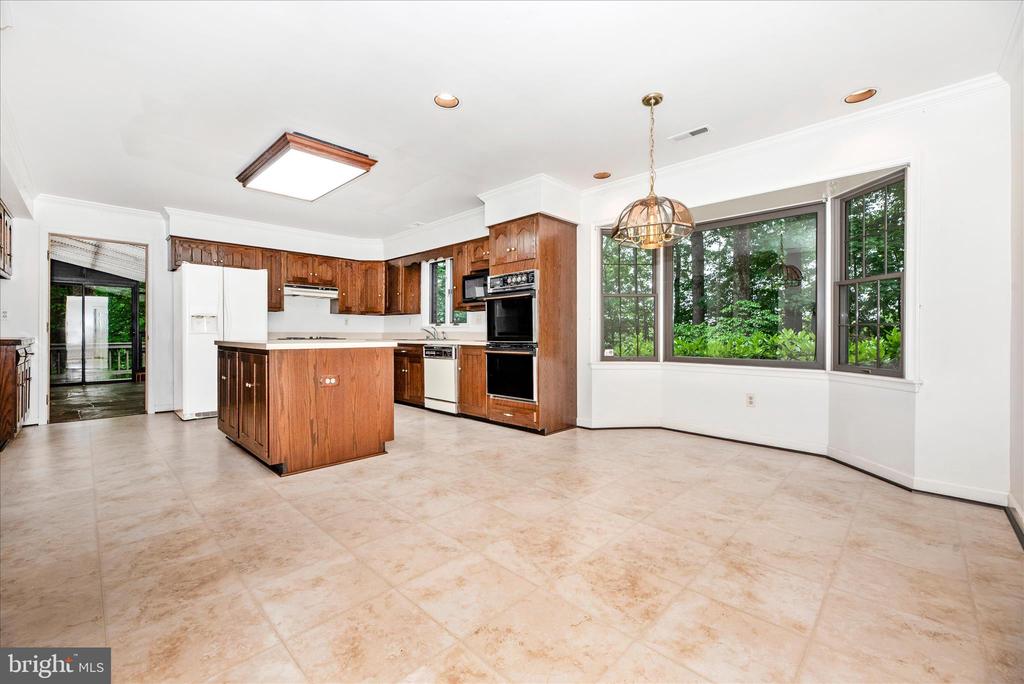 2221 GOLD MINE ROAD