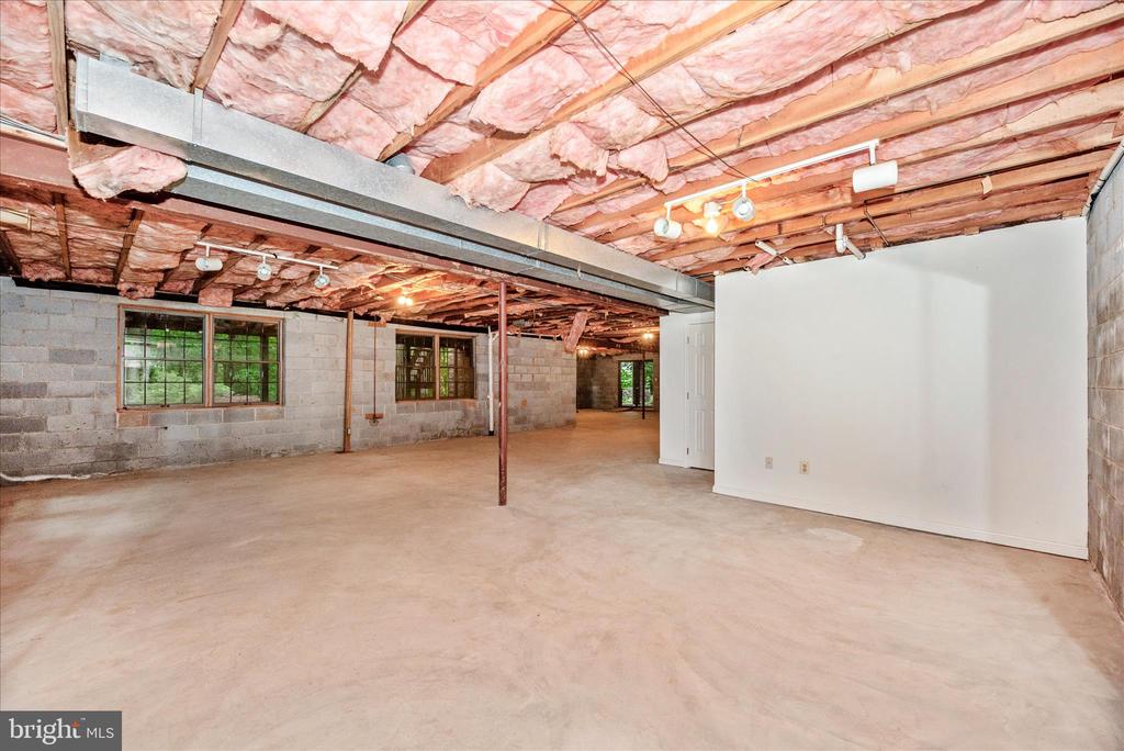 2221 GOLD MINE ROAD