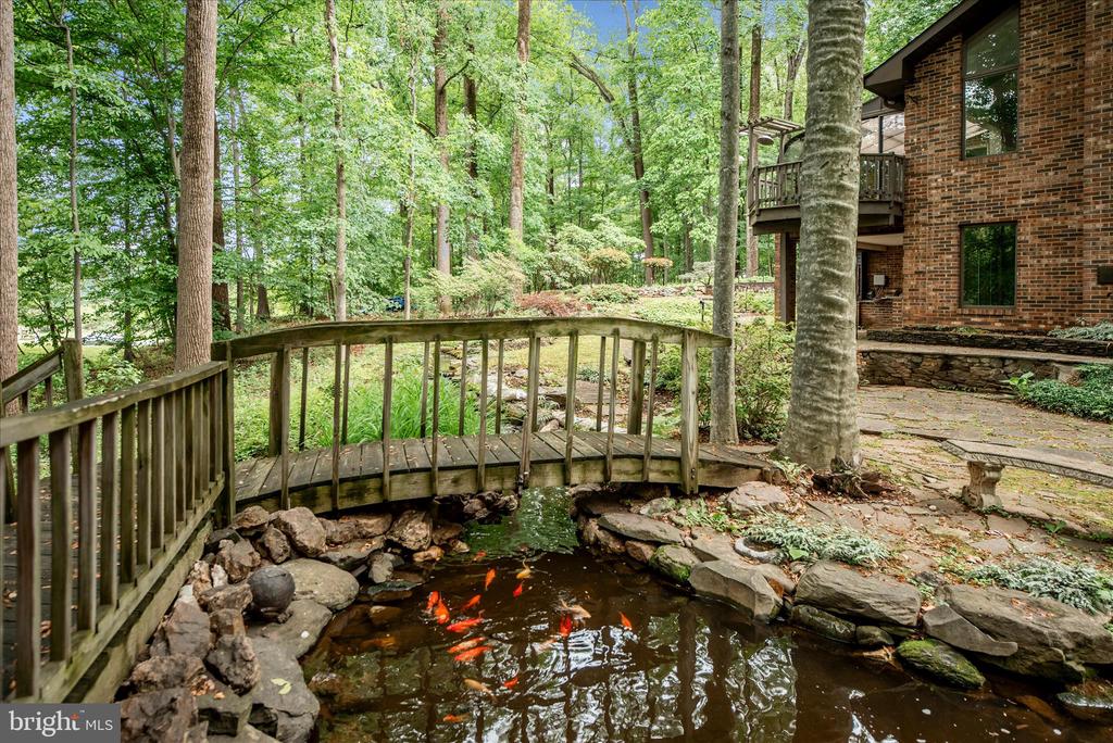 2221 GOLD MINE ROAD