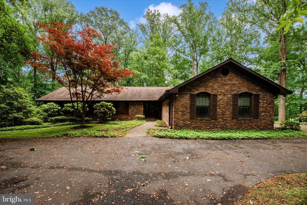 2221 GOLD MINE ROAD