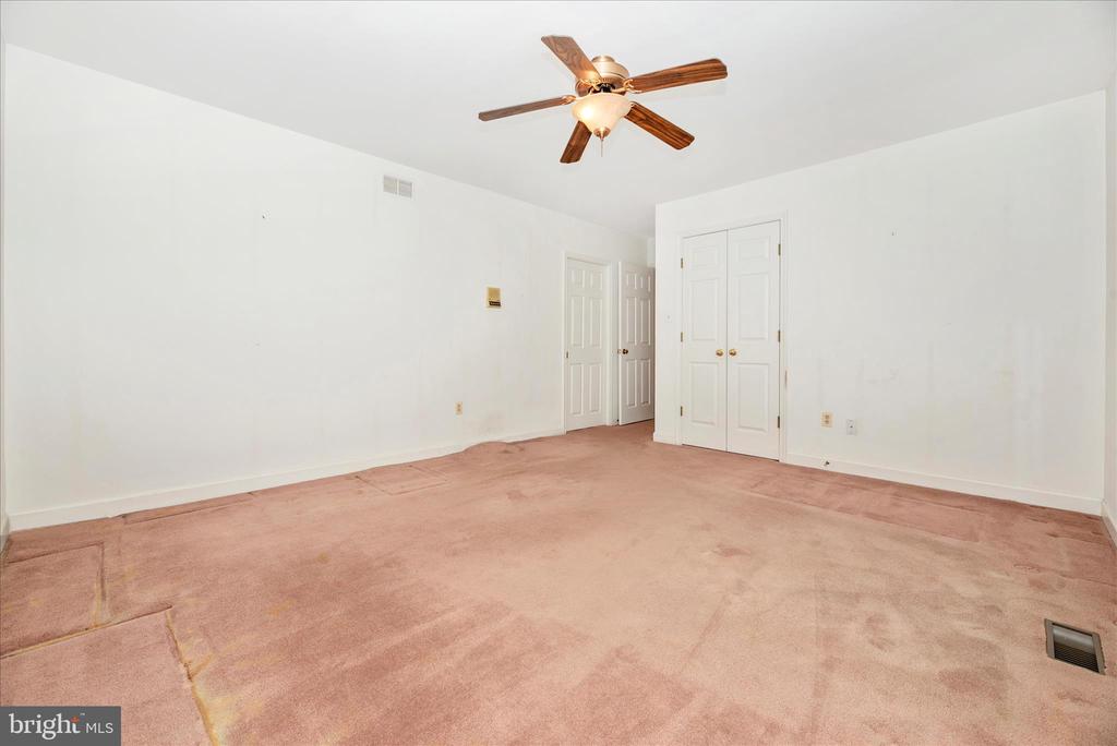 2221 GOLD MINE ROAD
