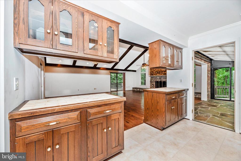 2221 GOLD MINE ROAD
