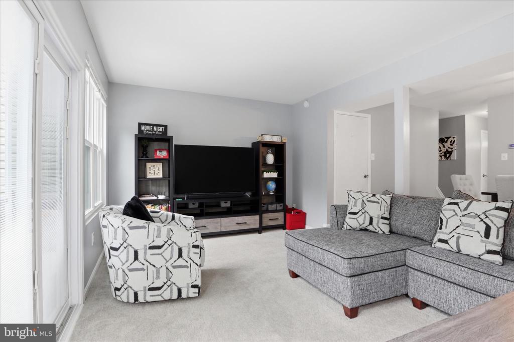 71 KINSMAN VIEW CIRCLE