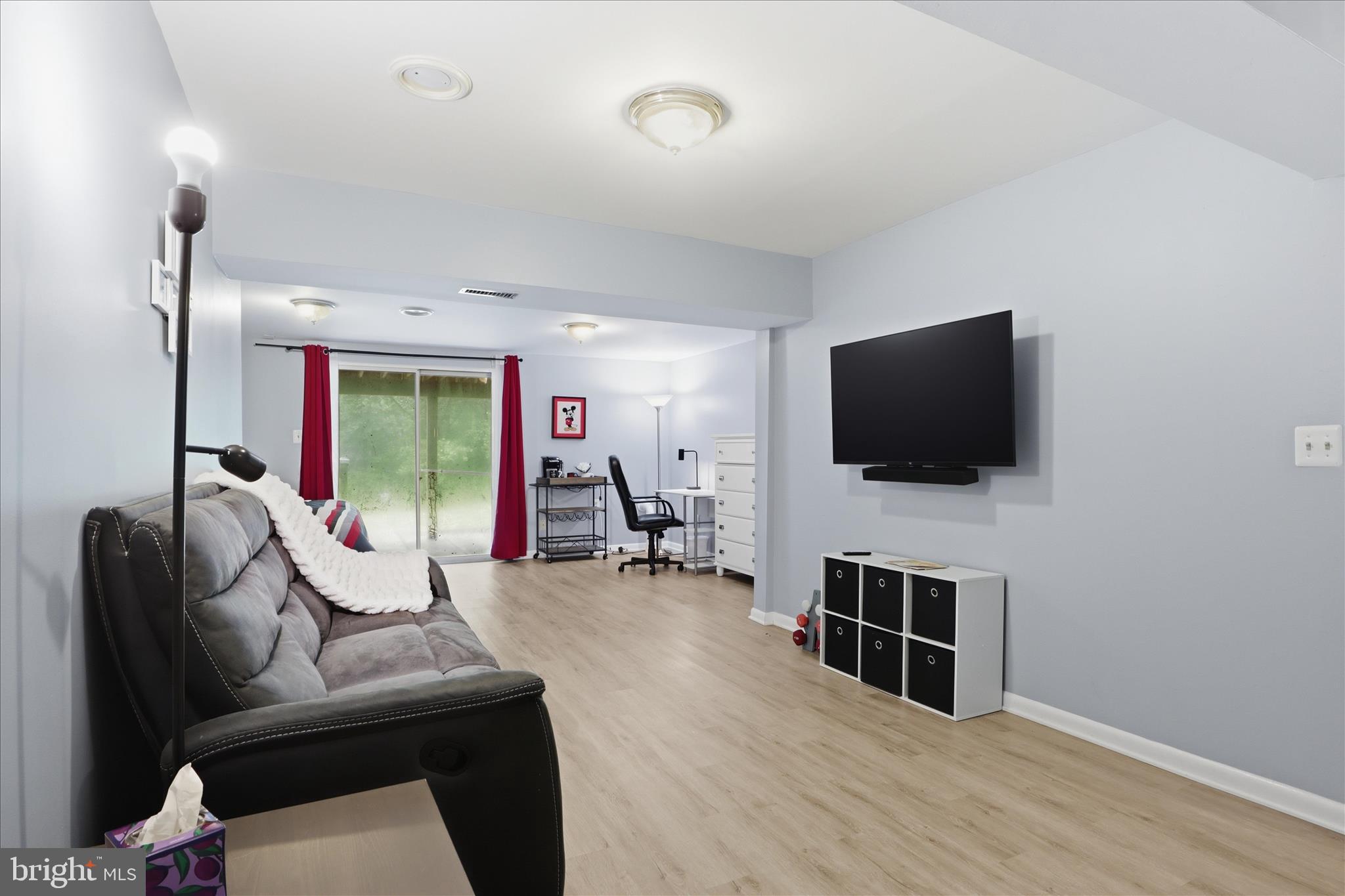71 KINSMAN VIEW CIRCLE