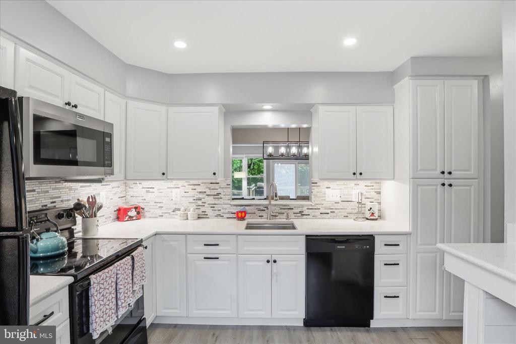 71 KINSMAN VIEW CIRCLE