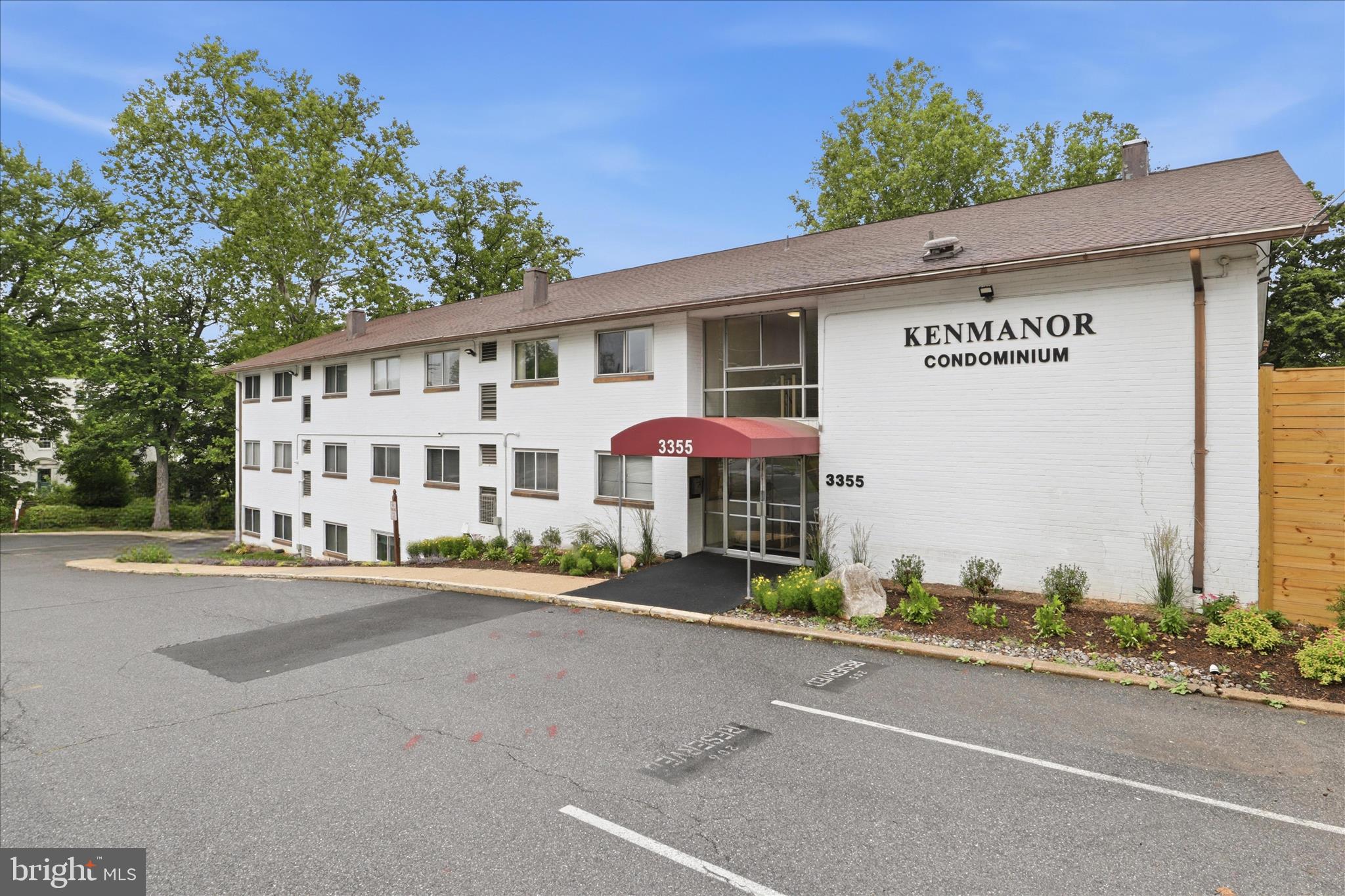 3355 UNIVERSITY BOULEVARD W 106