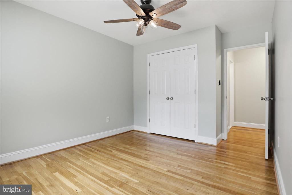 3355 UNIVERSITY BOULEVARD W 106