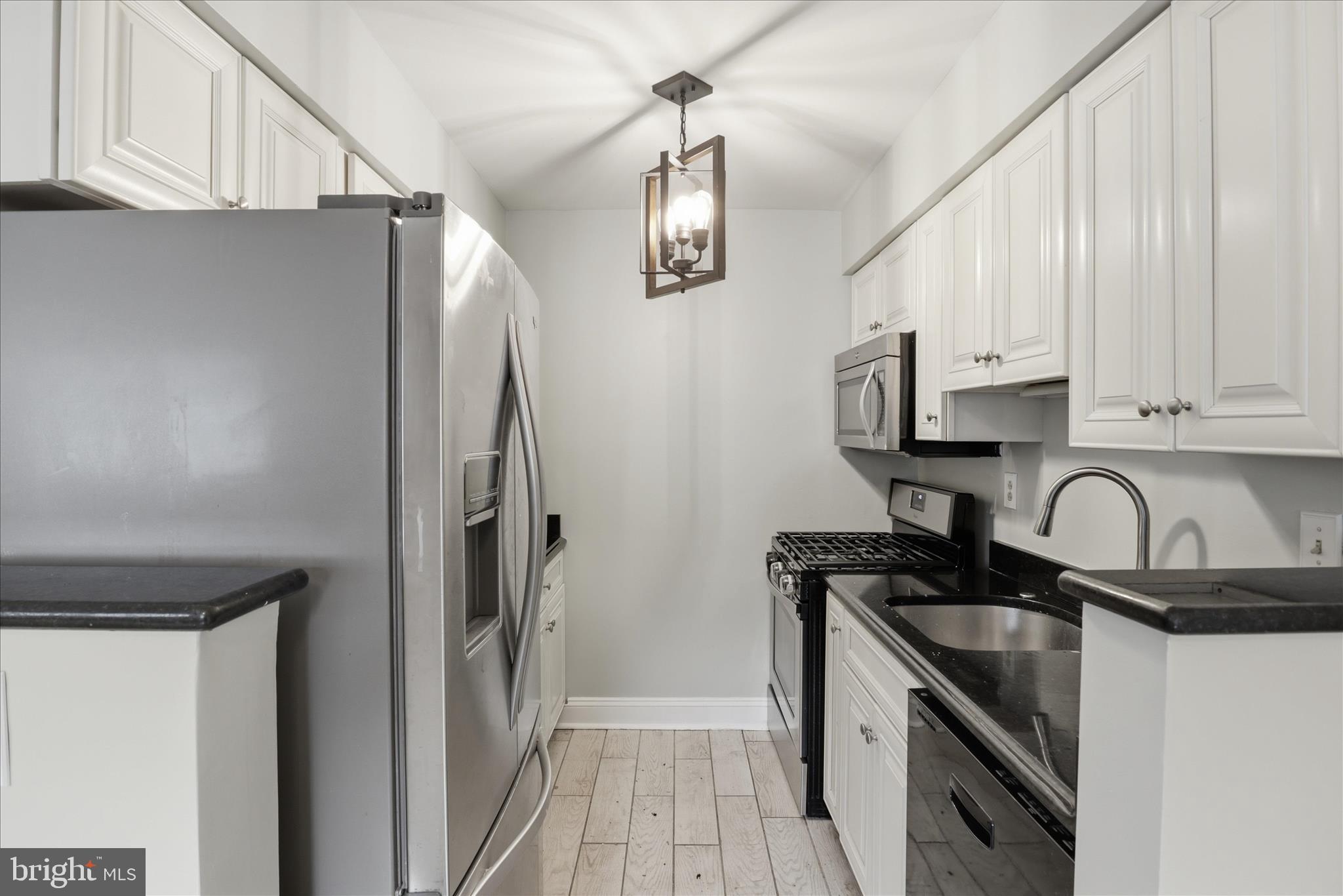 3355 UNIVERSITY BOULEVARD W 106