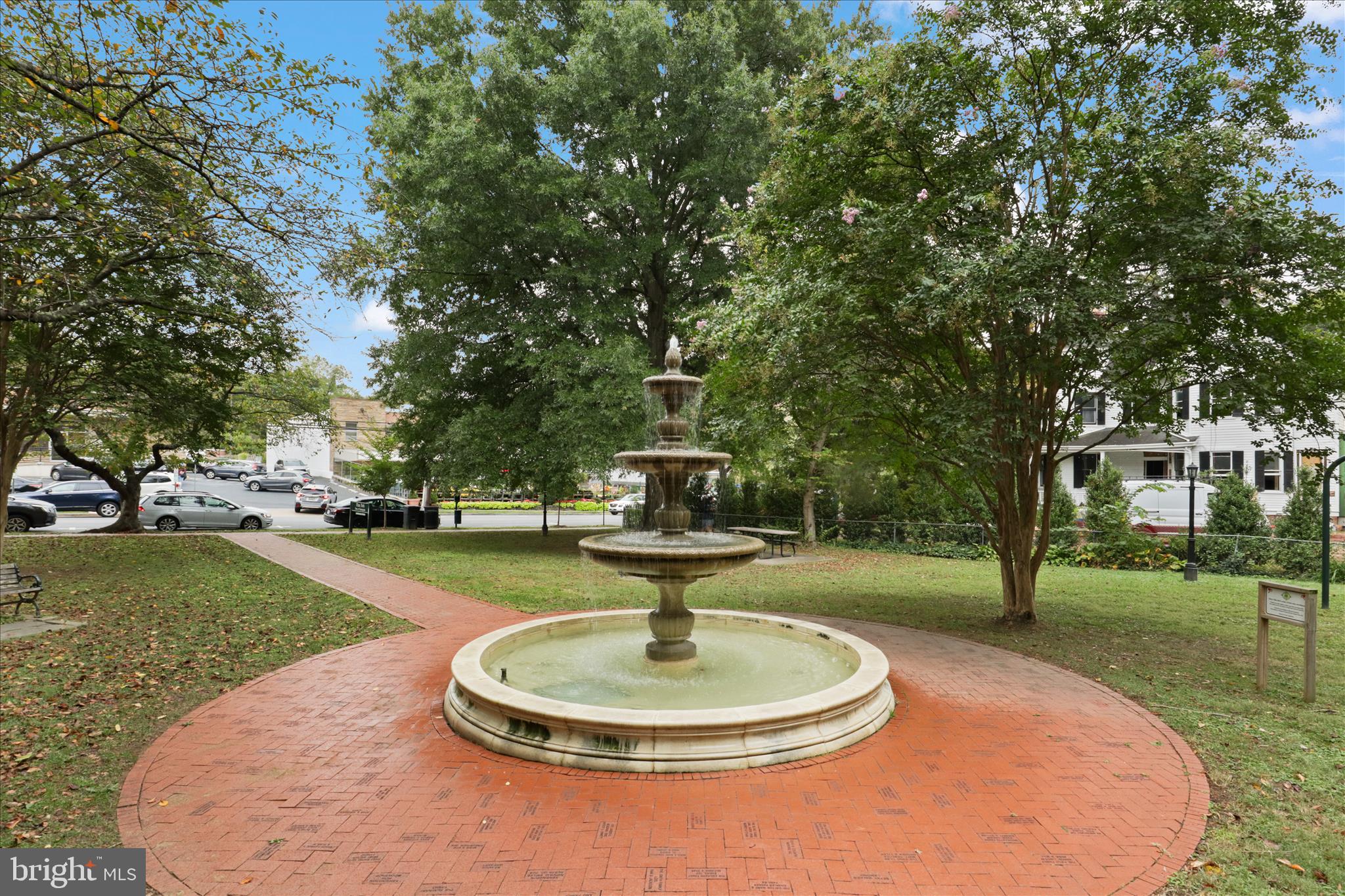 3355 UNIVERSITY BOULEVARD W 106