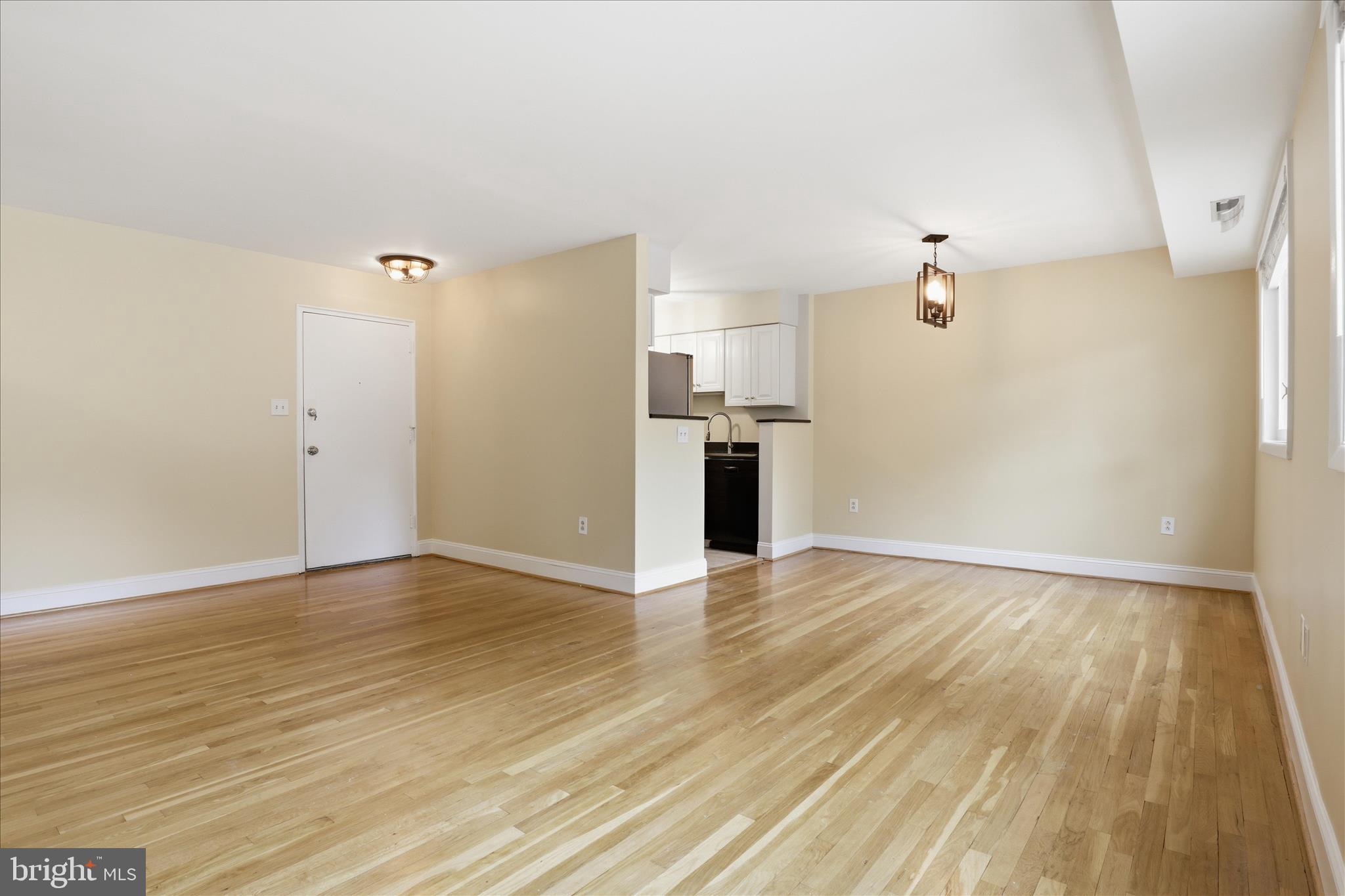 3355 UNIVERSITY BOULEVARD W 106