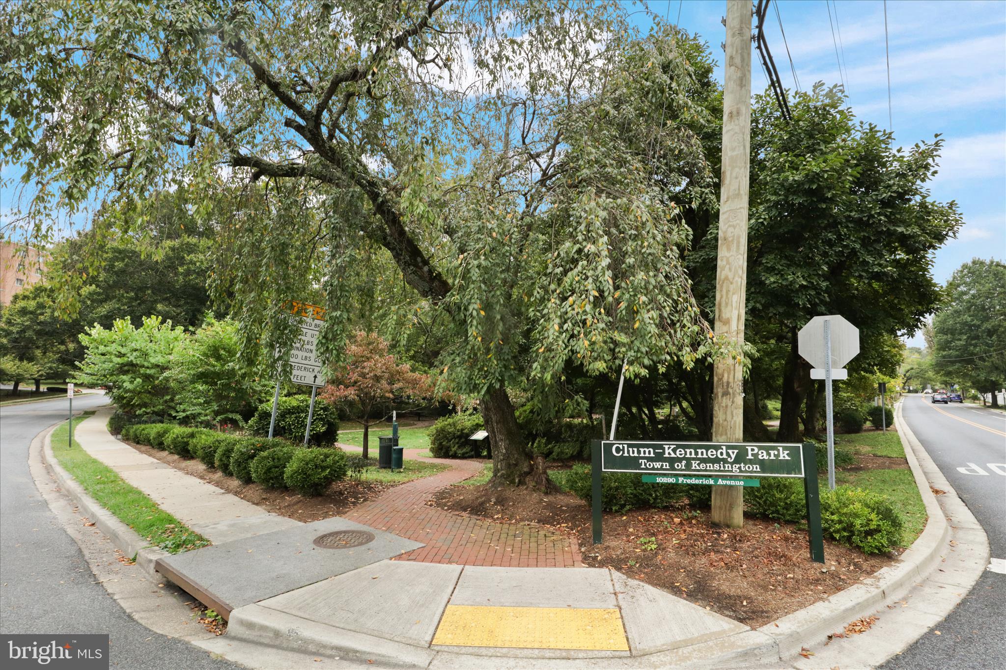 3355 UNIVERSITY BOULEVARD W 106