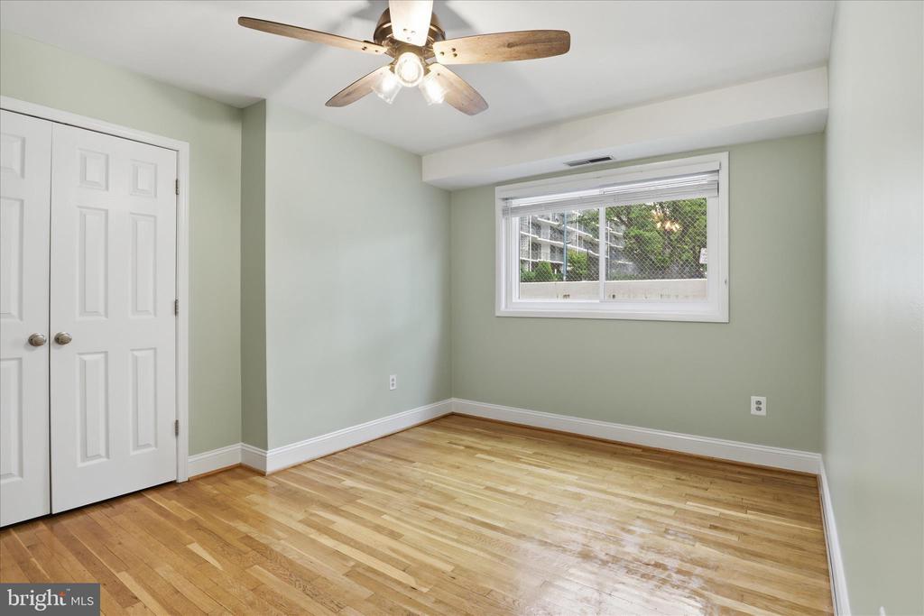 3355 UNIVERSITY BOULEVARD W 106