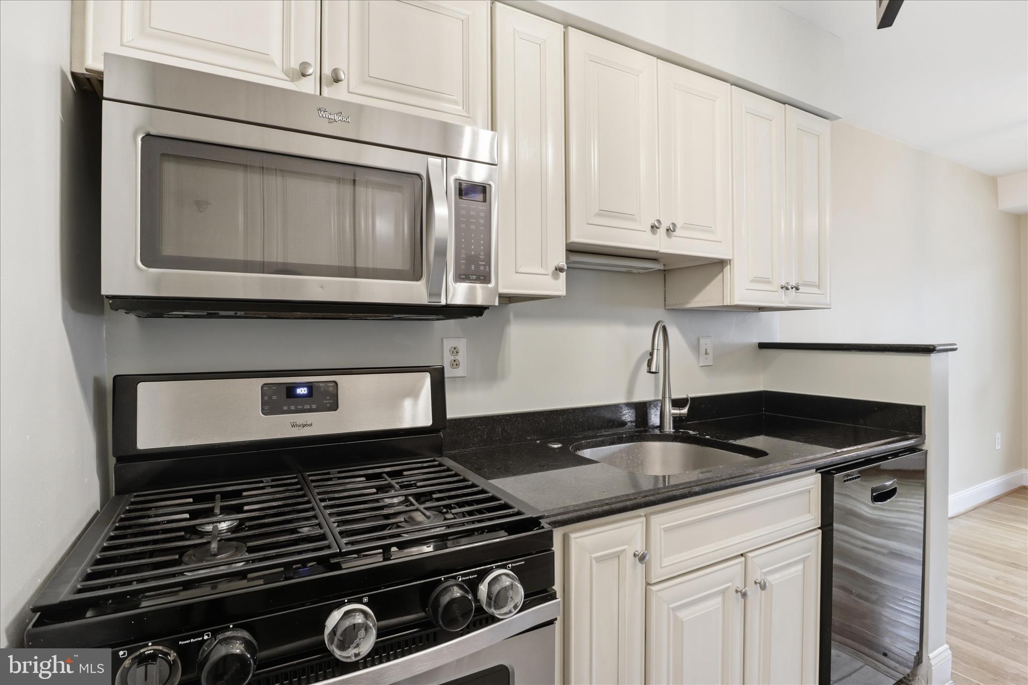 3355 UNIVERSITY BOULEVARD W 106