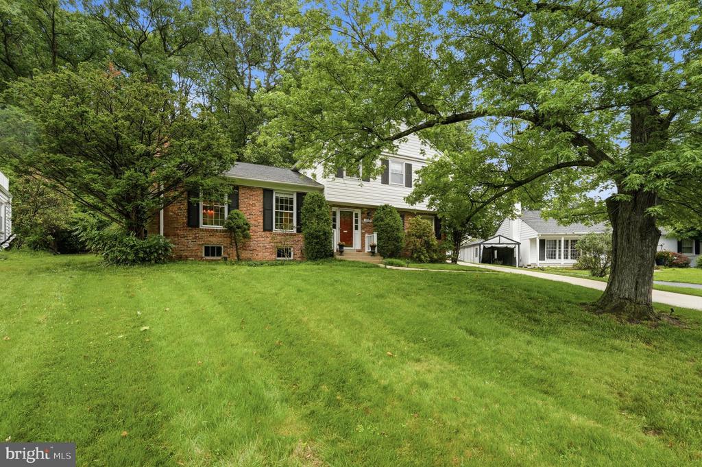12112 WHIPPOORWILL LANE