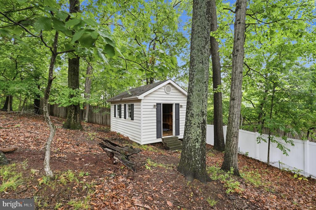 12112 WHIPPOORWILL LANE