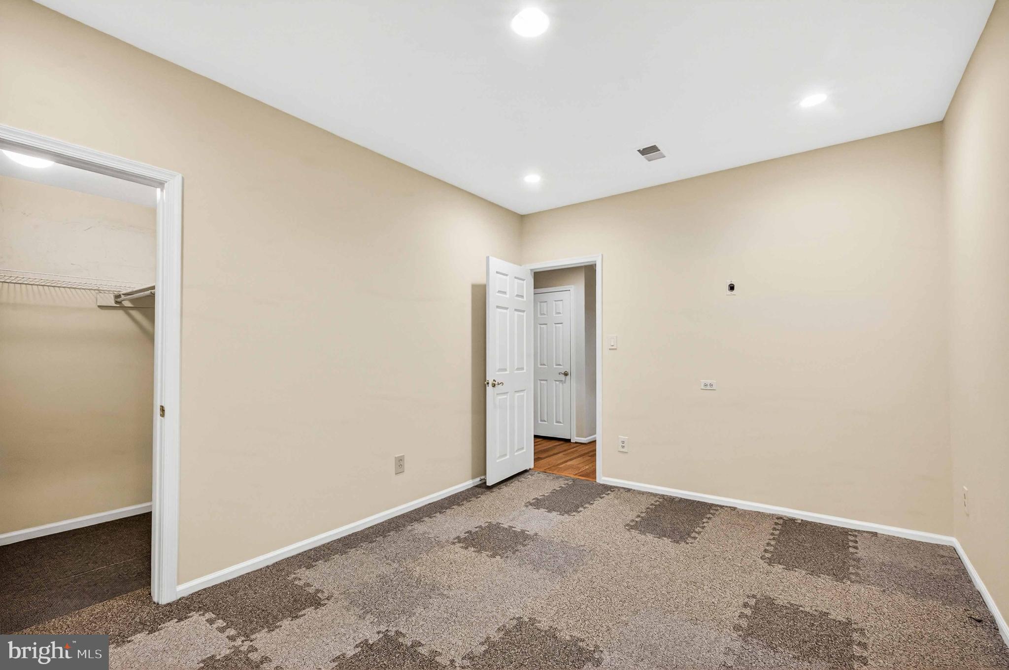 8016 QUARRY RIDGE WAY
