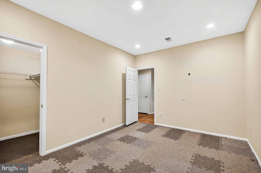 8016 QUARRY RIDGE WAY