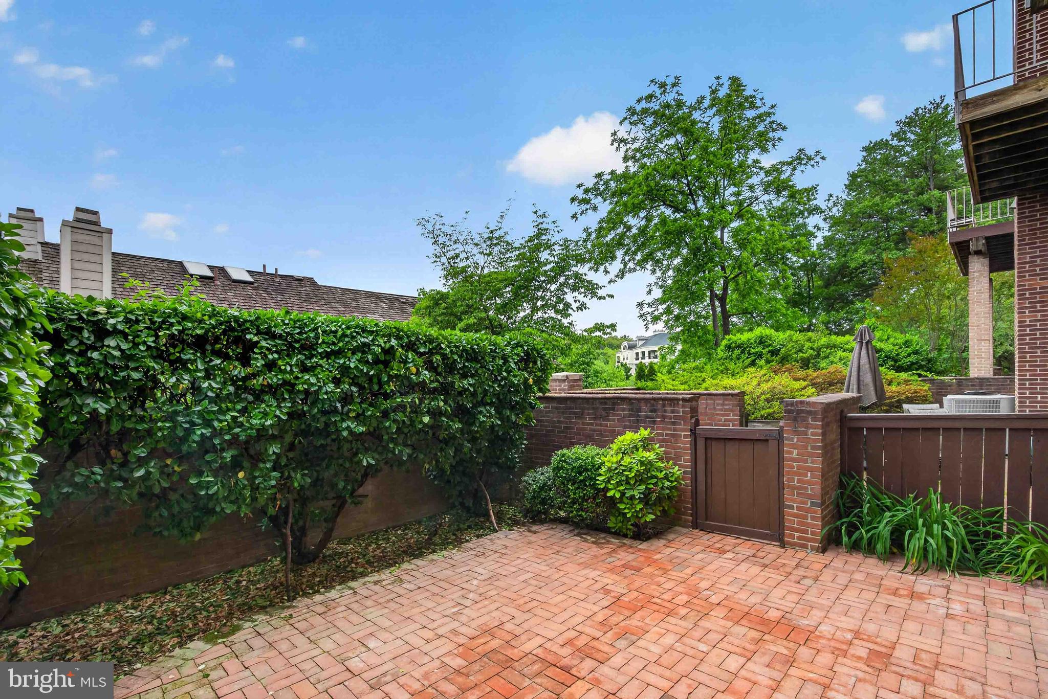 8016 QUARRY RIDGE WAY