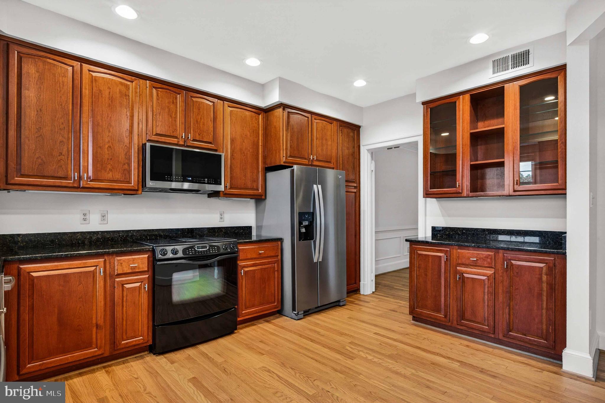 8016 QUARRY RIDGE WAY