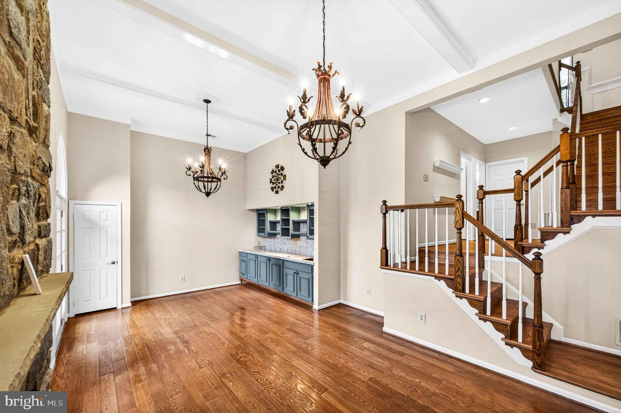 8016 QUARRY RIDGE WAY