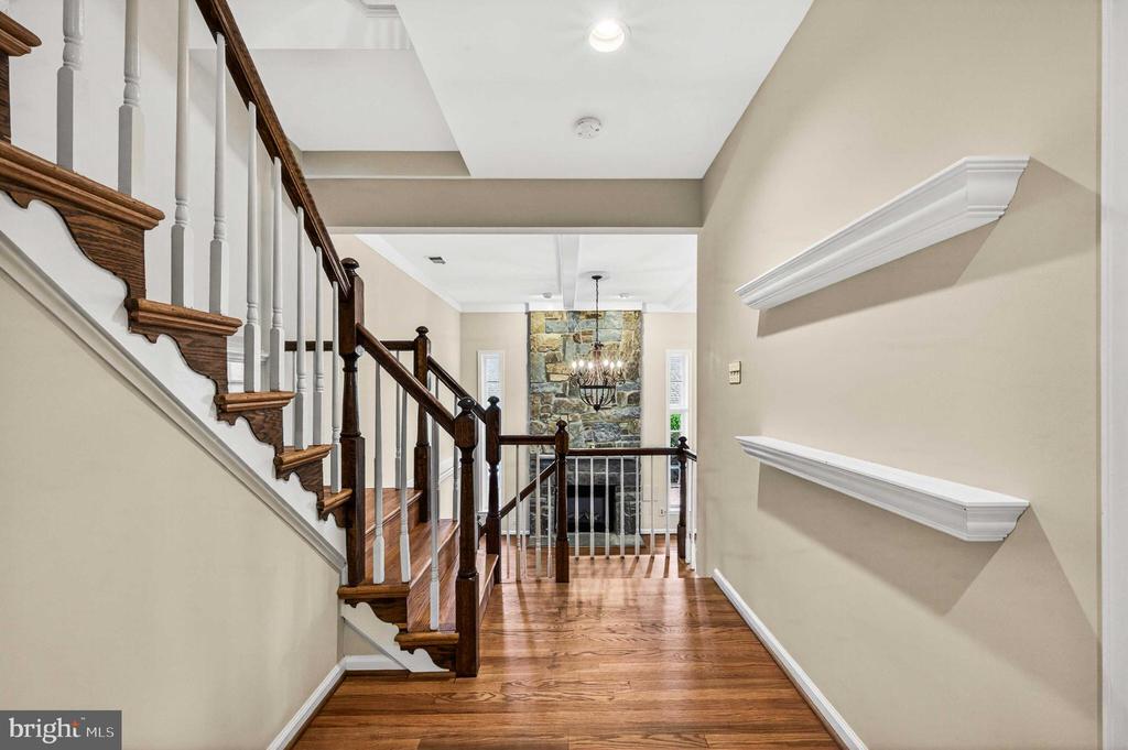 8016 QUARRY RIDGE WAY