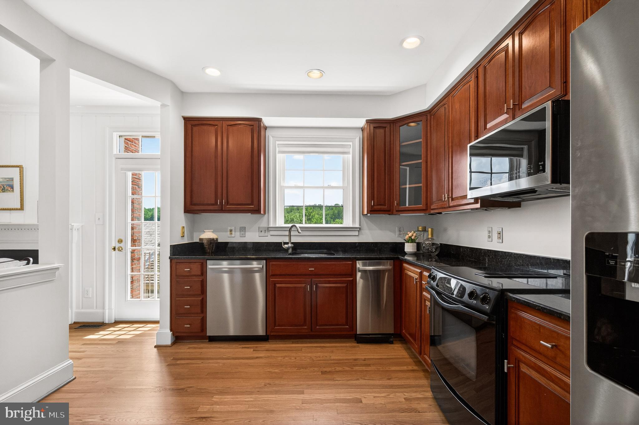 8016 QUARRY RIDGE WAY