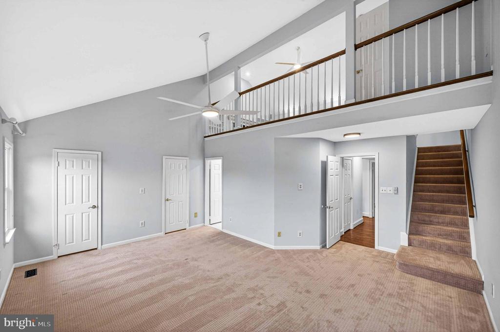 8016 QUARRY RIDGE WAY