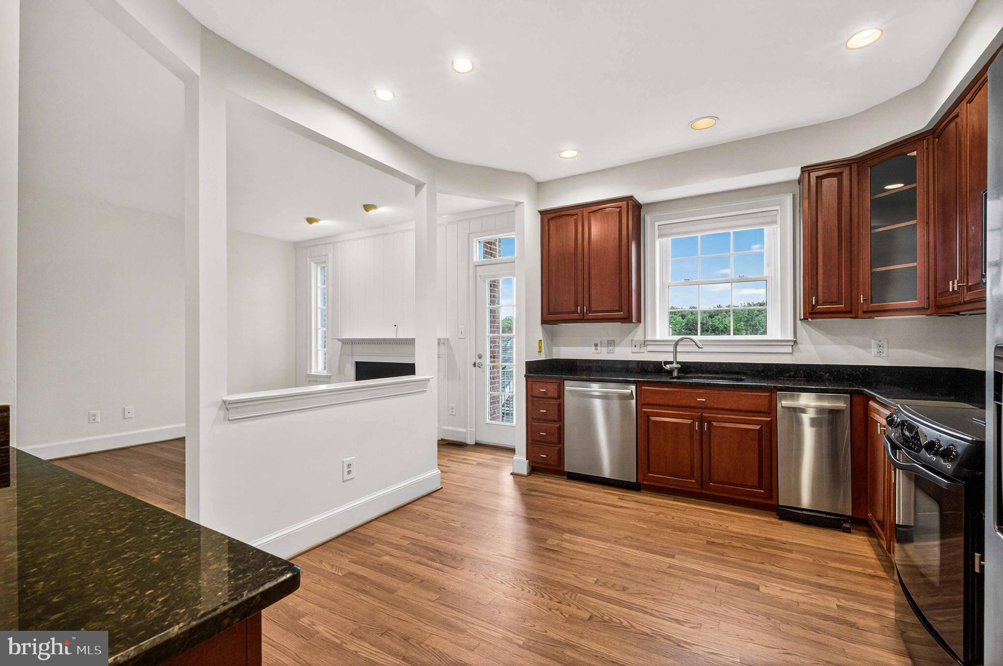 8016 QUARRY RIDGE WAY
