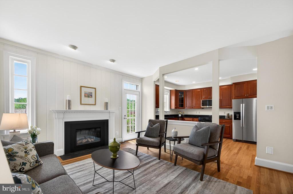 8016 QUARRY RIDGE WAY