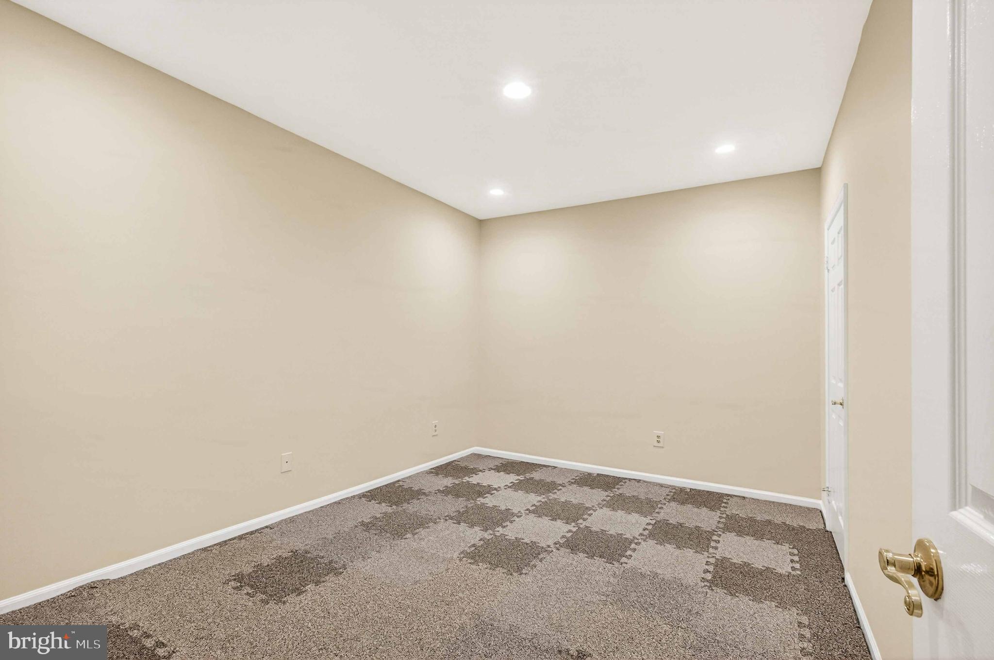 8016 QUARRY RIDGE WAY