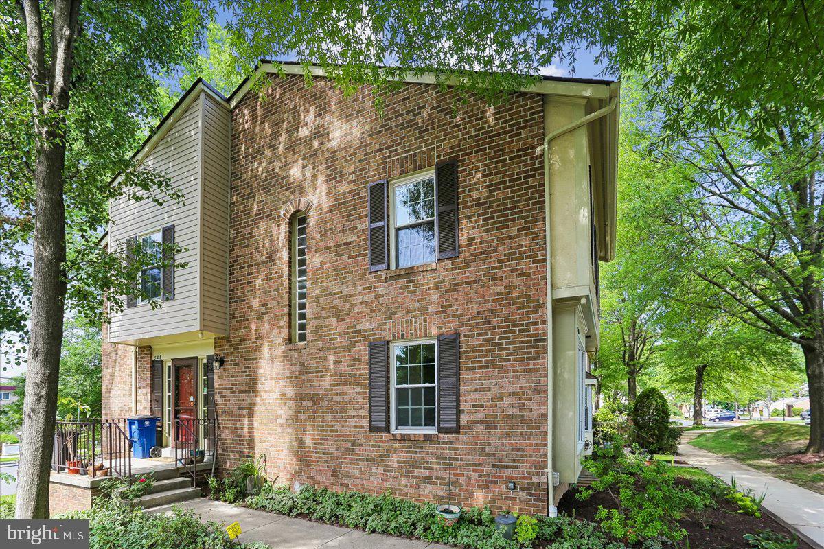 3708 GAWAYNE TERRACE 3708-3