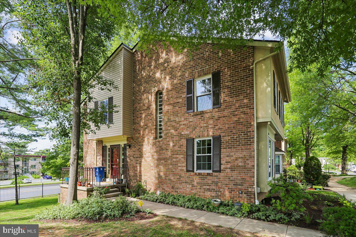 3708 GAWAYNE TERRACE 3708-3