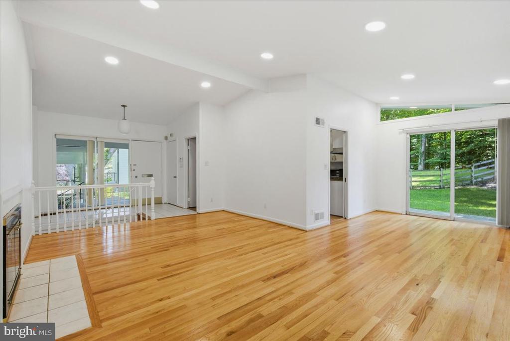 6614 MELODY LANE