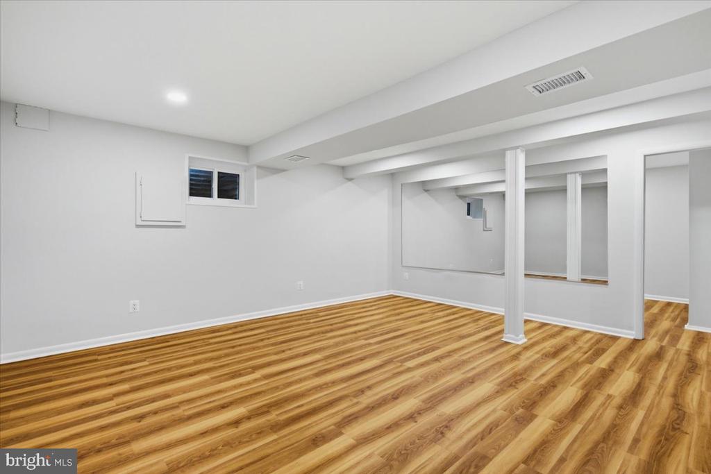 6614 MELODY LANE