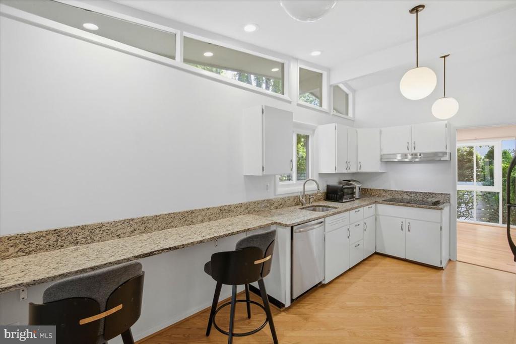6614 MELODY LANE