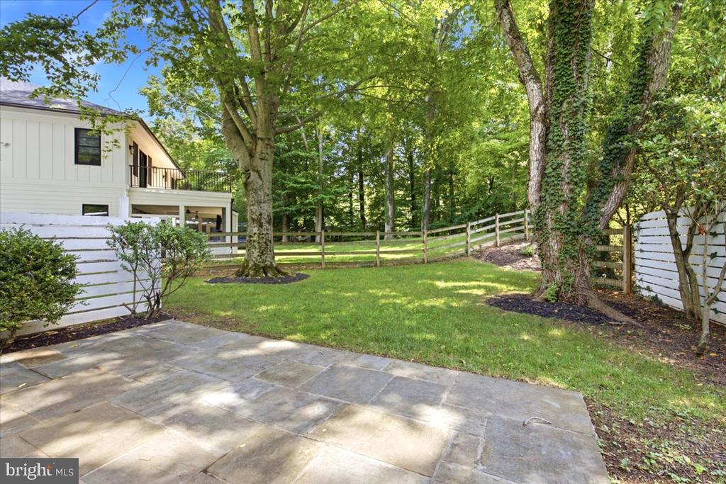 6614 MELODY LANE