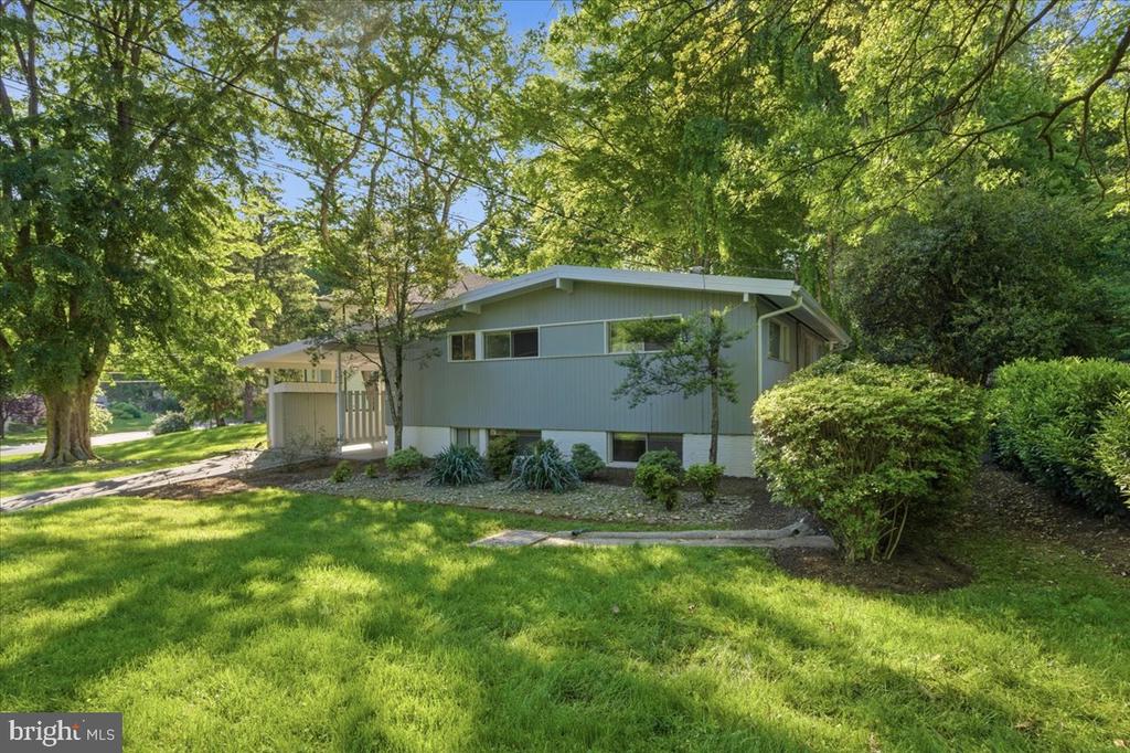 6614 MELODY LANE