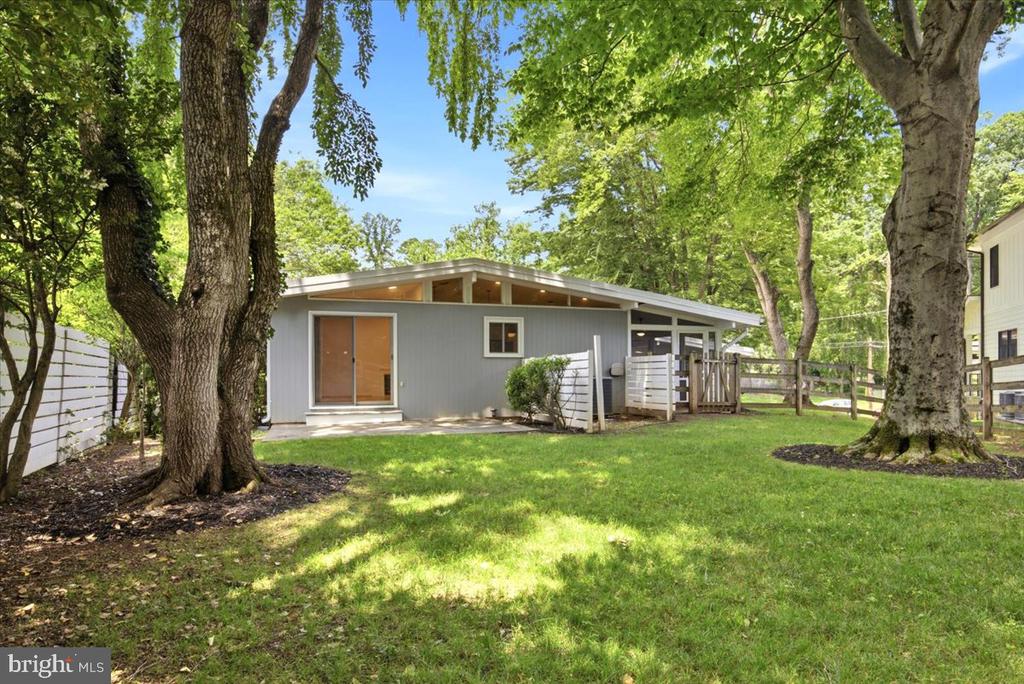 6614 MELODY LANE