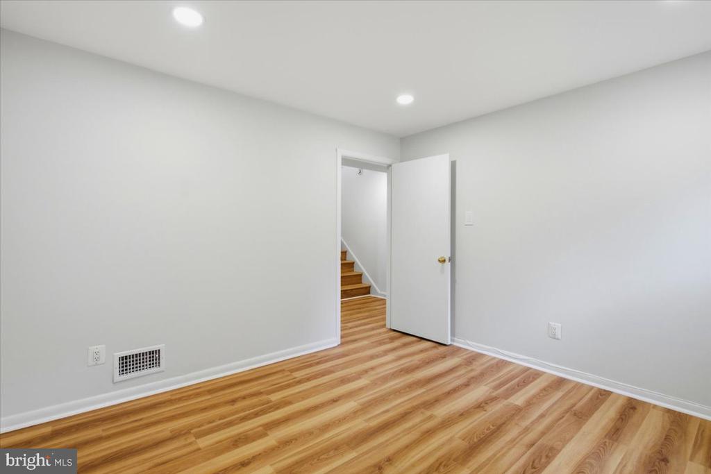 6614 MELODY LANE