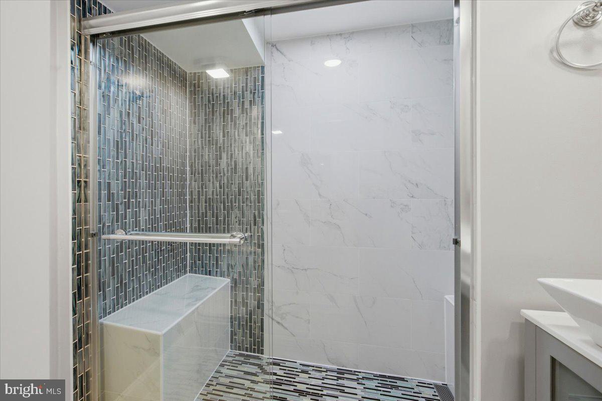 6614 MELODY LANE