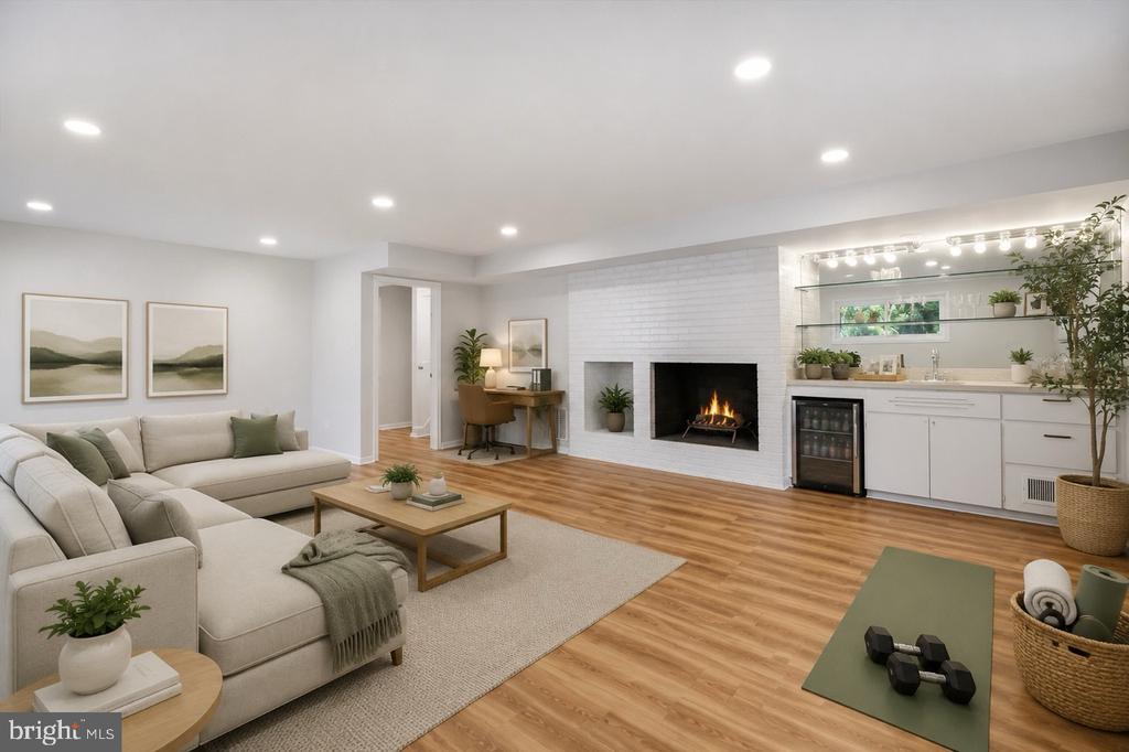 6614 MELODY LANE