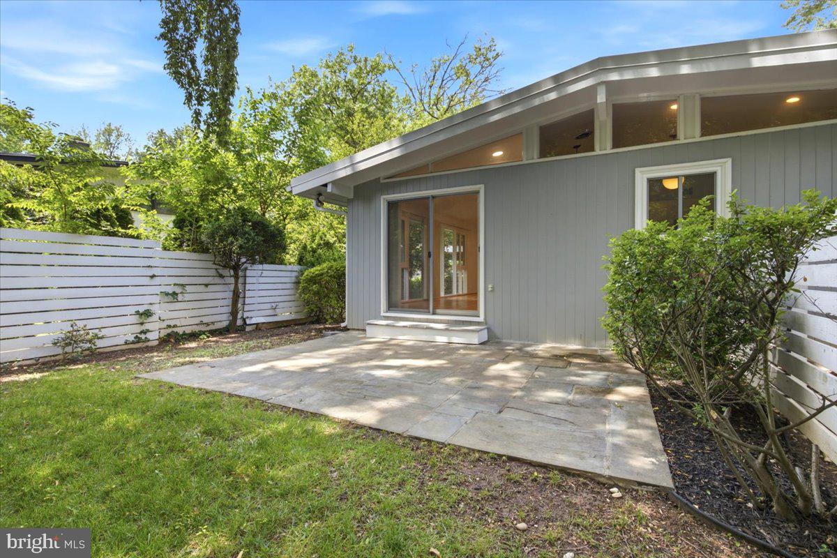 6614 MELODY LANE
