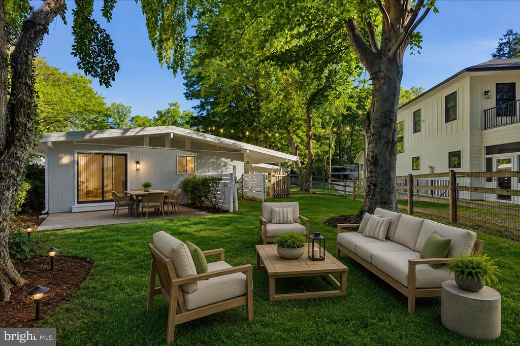6614 MELODY LANE