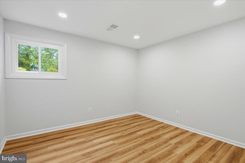 6614 MELODY LANE