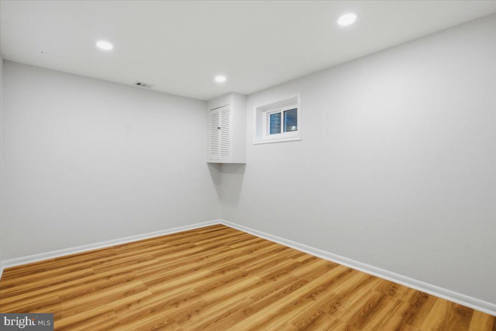 6614 MELODY LANE