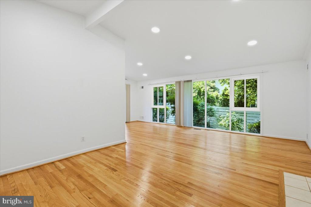 6614 MELODY LANE