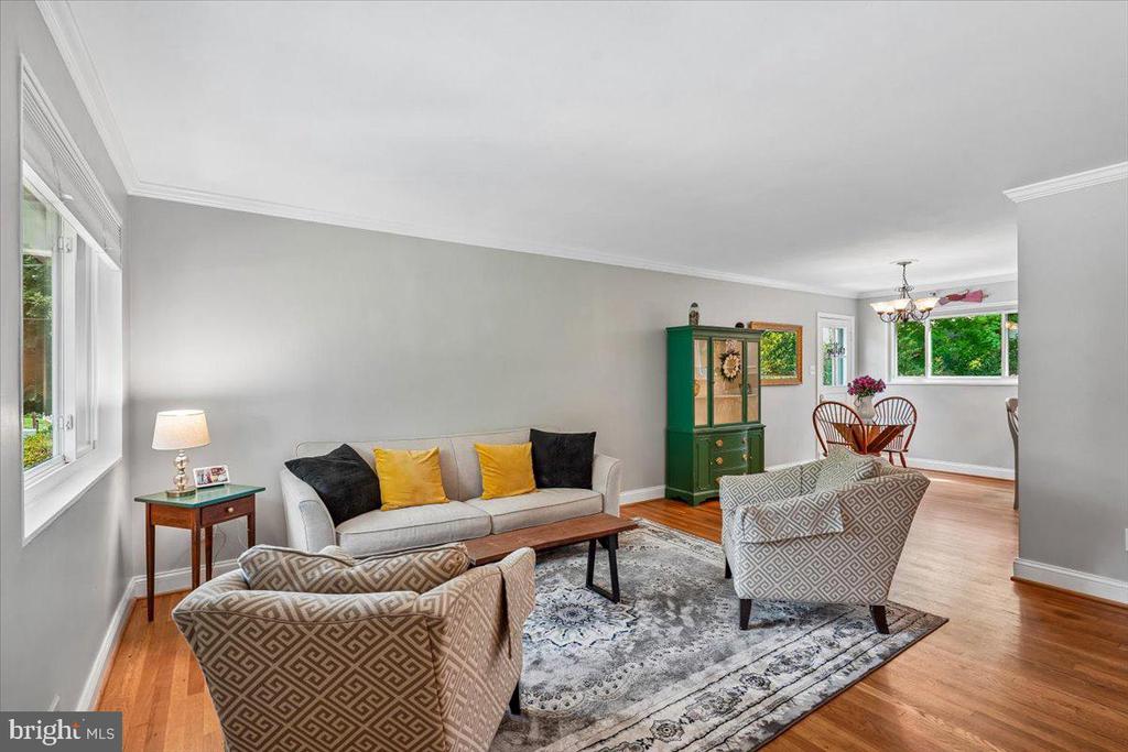 11111 LUND PLACE