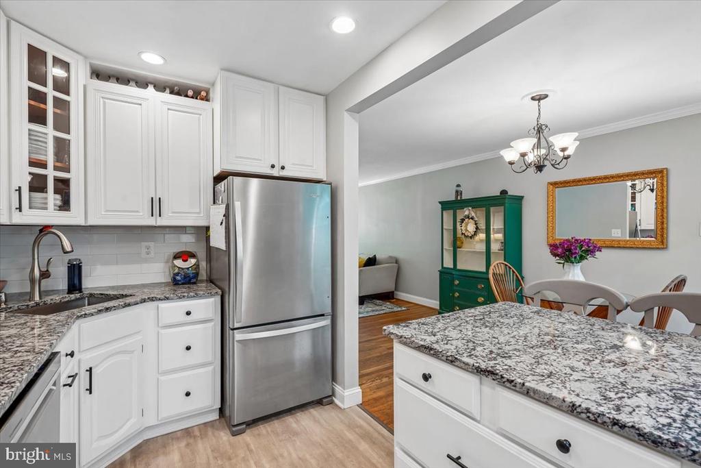 11111 LUND PLACE