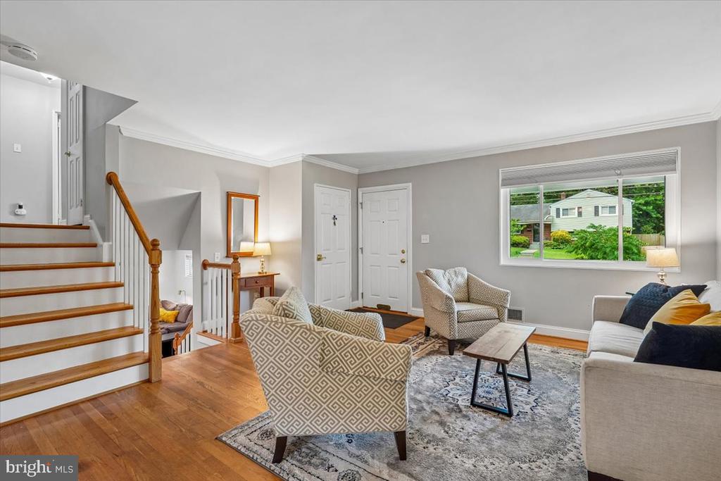 11111 LUND PLACE
