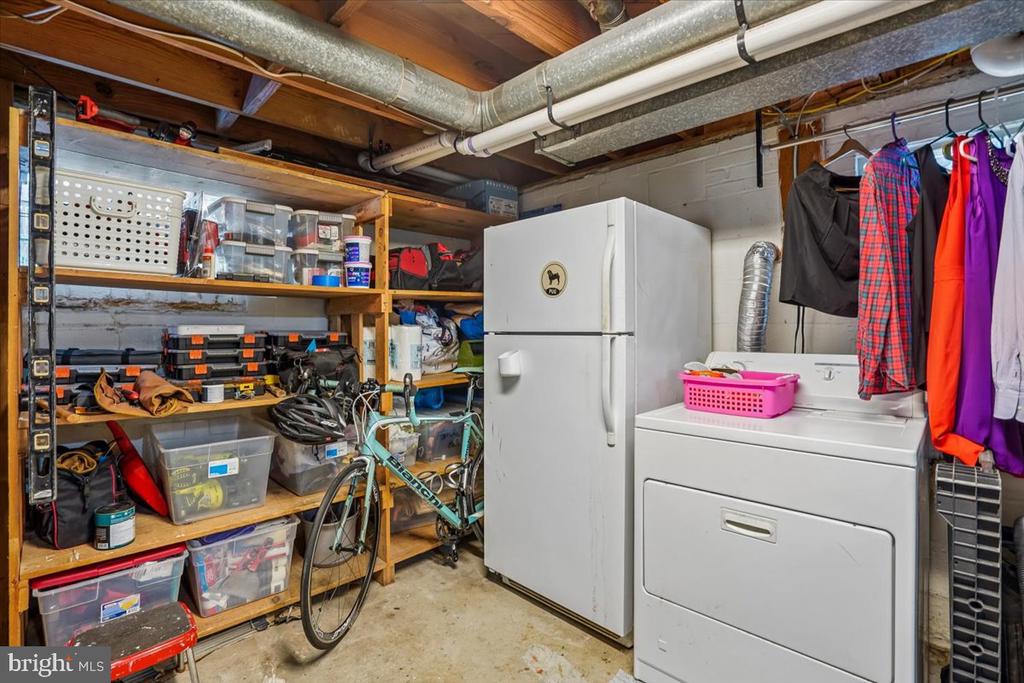 11111 LUND PLACE